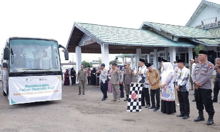 12 Calon Jemaah Haji Ketapang Resmi Dilepas, Wabup Titip Doa untuk Daerah