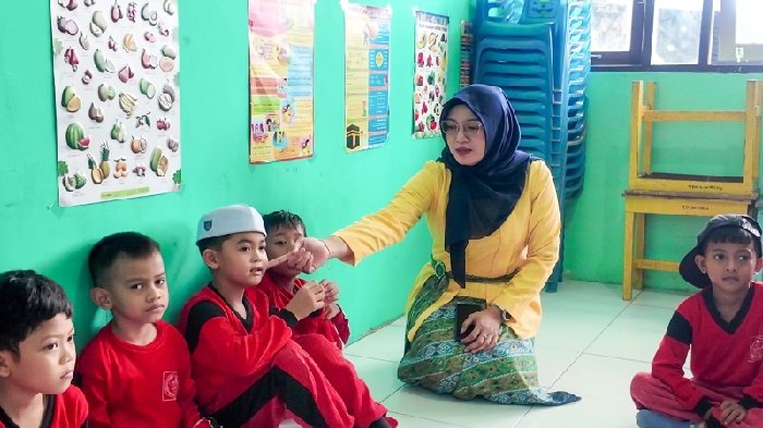 Aksi Sosial Srikandi PLN UIP3B Kalimantan Hidupkan Semangat Kartini