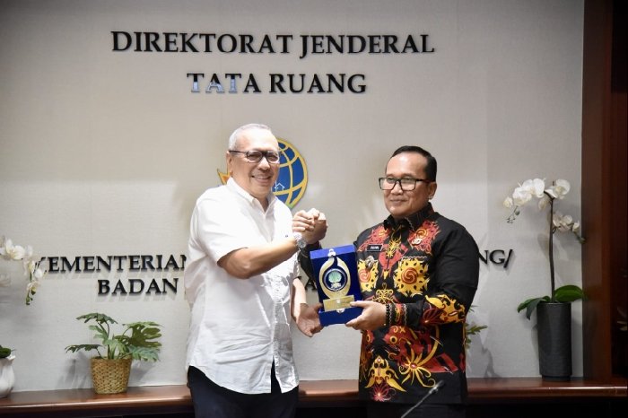 Atasi Hambatan Investasi, Bupati Sujiwo Dorong Sinkronisasi Data LBS ke Kementerian ATR/BPN