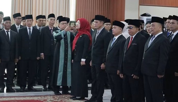 Bupati Alex Lantik 115 Pejabat Administrator dan Pengawas