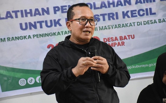 Bupati Sujiwo Fokus Perbaikan Jalan Sumber Agung