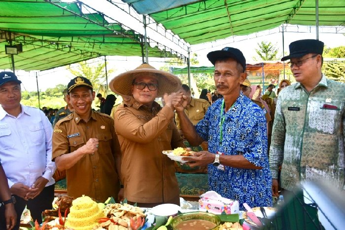 Bupati Sujiwo Pastikan Negara Hadir Atasi Masalah Petani