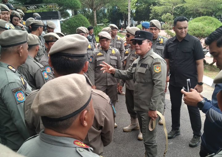 Bupati Sujiwo Pimpin Apel Satpol PP Kubu Raya: Tekankan Loyalitas, Wibawa dan Pelayanan Humanis