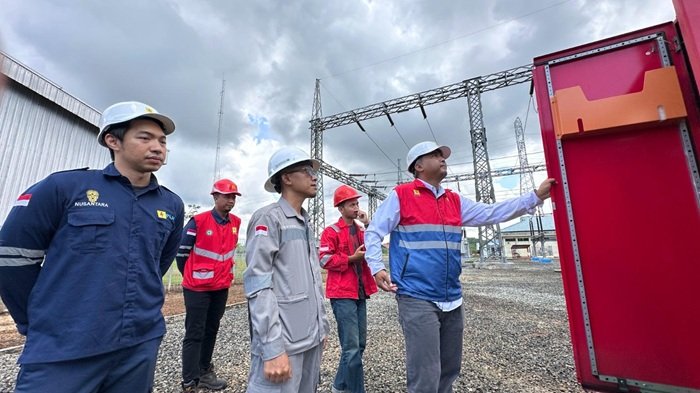 Di Balik Terangnya Listrik, Insan PLN Jaga Keandalan Sistem di GI Senipah pada Momentum Hari Buruh