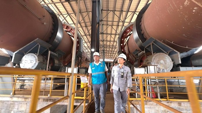 Dukung Keandalan Sistem Kelistrikan Kalimantan, PLN Perkuat Sinergi dengan Industri Strategis