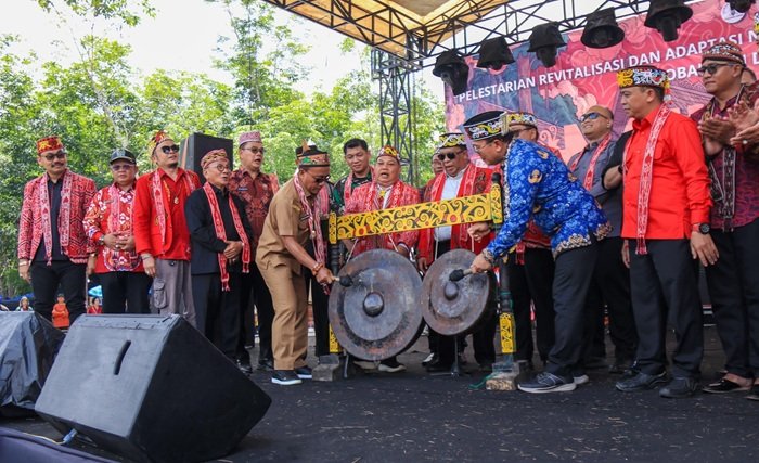 Hadiri Pembukaan Ritual Adat Naik Dango ke-41 di Lingga, Sujiwo: Budaya Sebagai Jati Diri