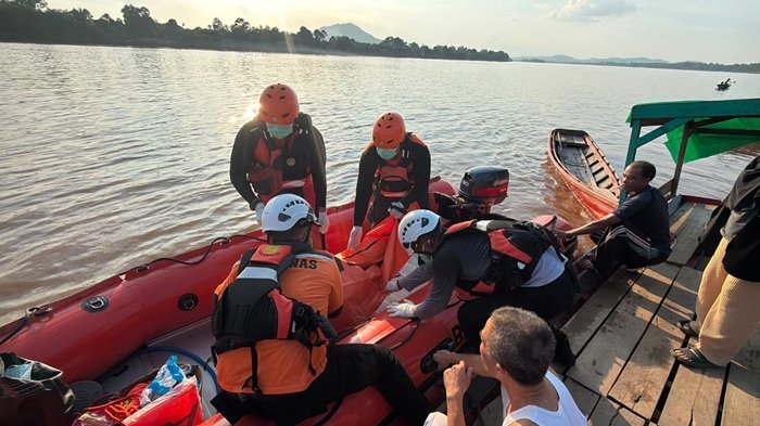 Hari Kedua Pencarian, Korban Tenggelam di Sungai Meliau Hilir Ditemukan