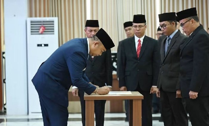 Kepala Dinas Pendidikan Ketapang Berganti, Bupati Alex: Tingkatkan IPM