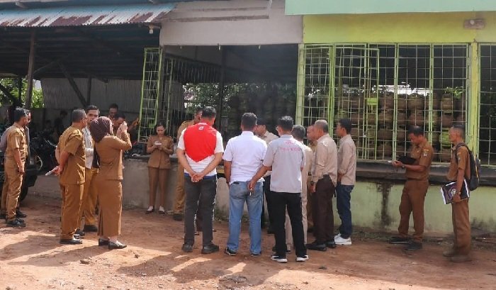 Komisi II DPRD Ketapang Pantau Langsung Distribusi dan Ketersedian Stok Gas Elpiji