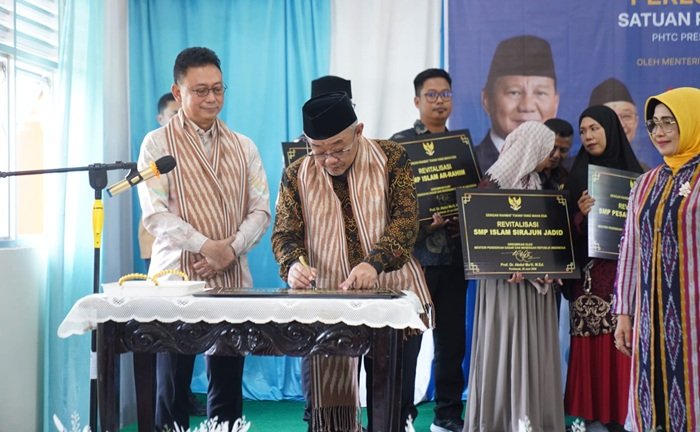 Menteri Dikdasmen Resmikan 27 Gedung Sekolah di Pontianak