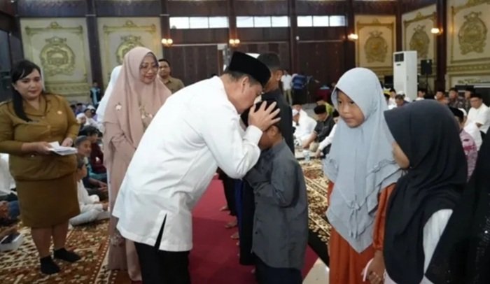 Momen Ramadan 1447 H, Gubernur Kalbar Salurkan Santunan untuk 1.000 Anak Yatim