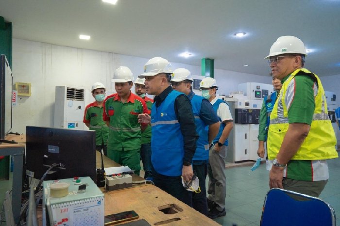 Momentum Hari Buruh, PLN Perkuat Sinergi dengan PLTBm Siantan untuk Jaga Keandalan Listrik Kalbar