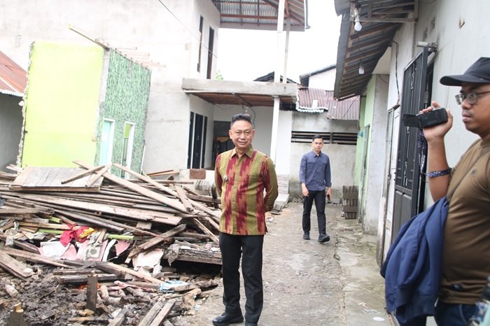 Pemkot Pontianak Bantu Bedah Rumah di Tanjung Raya I