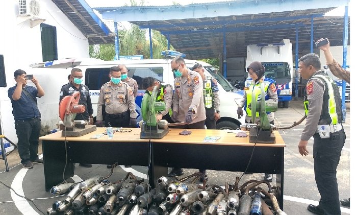 Pemusnahan 829 Knalpot Brong, Kapolres Ketapang Tegaskan Balap Liar dan Knalpot Racing Langgar Hukum
