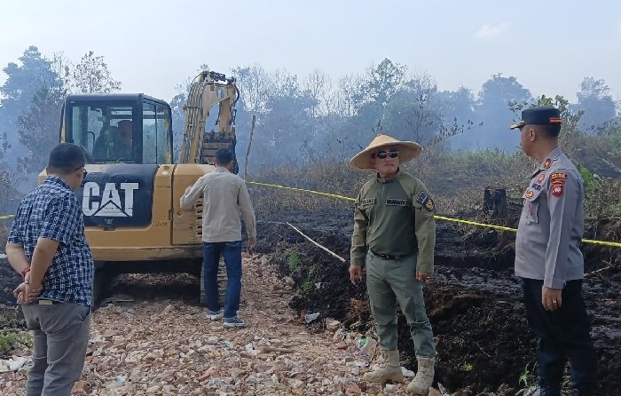 Polres Kubu Raya Segel Lahan Karhutla di Serdam, 9 Titik Dipasang Police Line