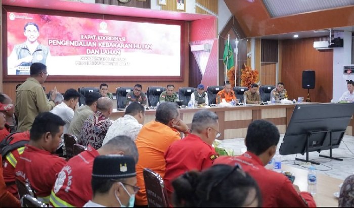Rakor Penanganan Karhutla di Ketapang, Menhut Sebut Titik Api Menurun