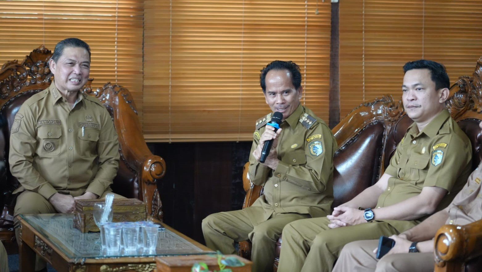 Ria Norsan Wujudkan Perbaikan Infrastruktur Jalan Sintang