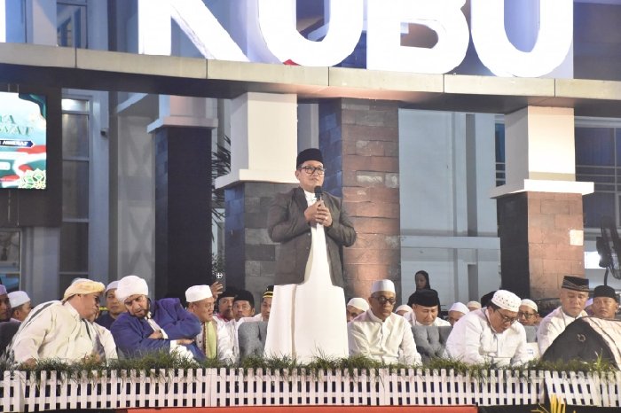 Ribuan Warga Larut dalam Kubu Raya Bershalawat