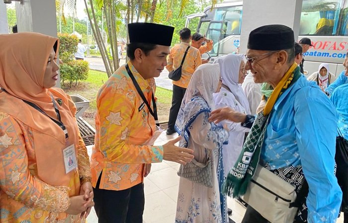 Sambut Jemaah Haji Pontianak di Batam, Wawako Bahasan: Semoga Menjadi Haji Mabrur