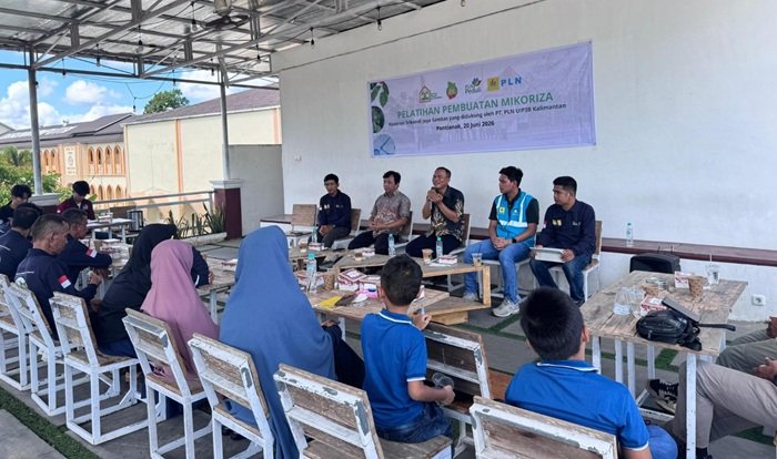 Semarakkan Kemerdekaan RI, PLN Perkuat Pertanian Berkelanjutan Melalui Program TJSL di Desa Sendoyan