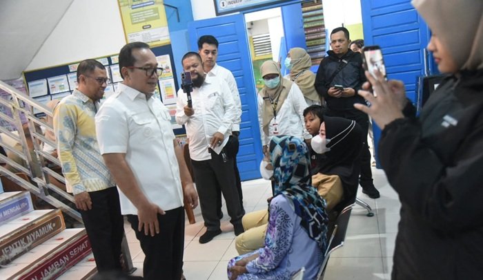 Sidak Puskesmas Serdam, Bupati Sujiwo Temukan Anggaran PMT Rp336 Juta Belum Terserap