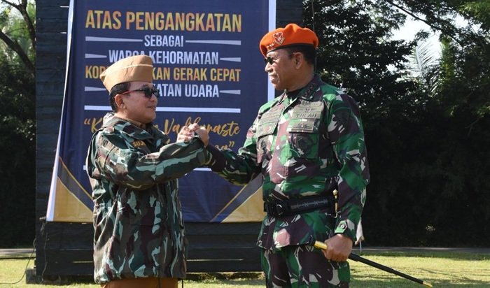 Sujiwo jadi Warga Kehormatan Korpangat TNI AU