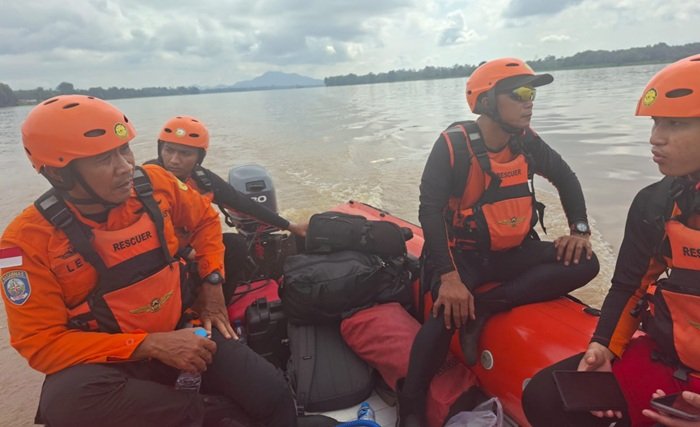 Tim SAR Gabungan Cari Korban Tenggelam di Sungai Kapuas Sanggau