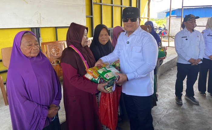 Tinjau Gerakan Pangan Murah, Bupati Sujiwo: Negara Wajib Ringankan Beban Masyarakat