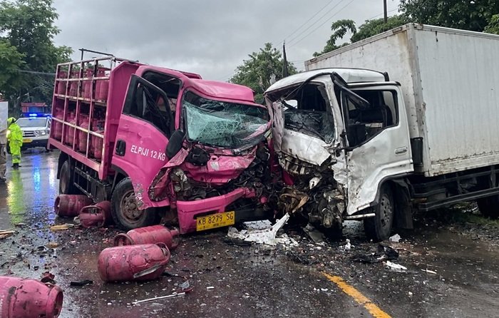 Truk Elpiji Kehilangan Kendali, Tabrakan Renggut Nyawa Sopir di Trans Kalimantan
