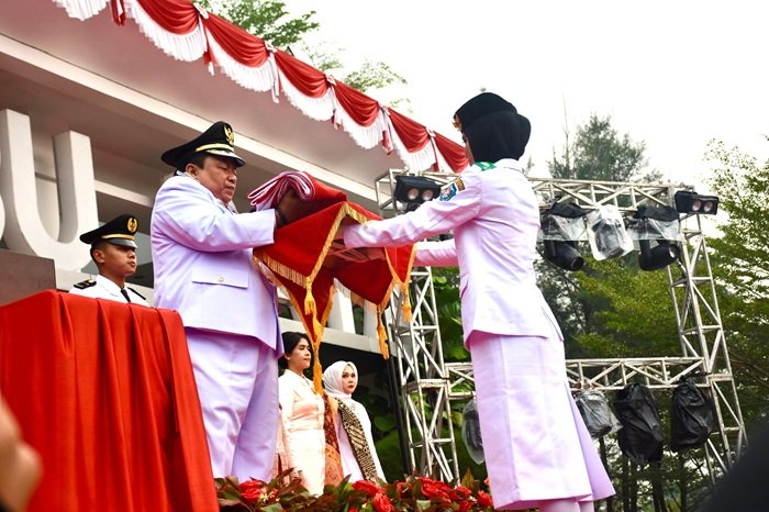 Upacara Penurunan Bendera HUT ke-81 RI, Wabup Sukir Doakan Kubu Raya Sejahtera