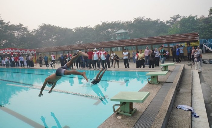 Wako Edi Dorong Atlet Pecahkan Rekor di Kejuaraan Renang Antarklub