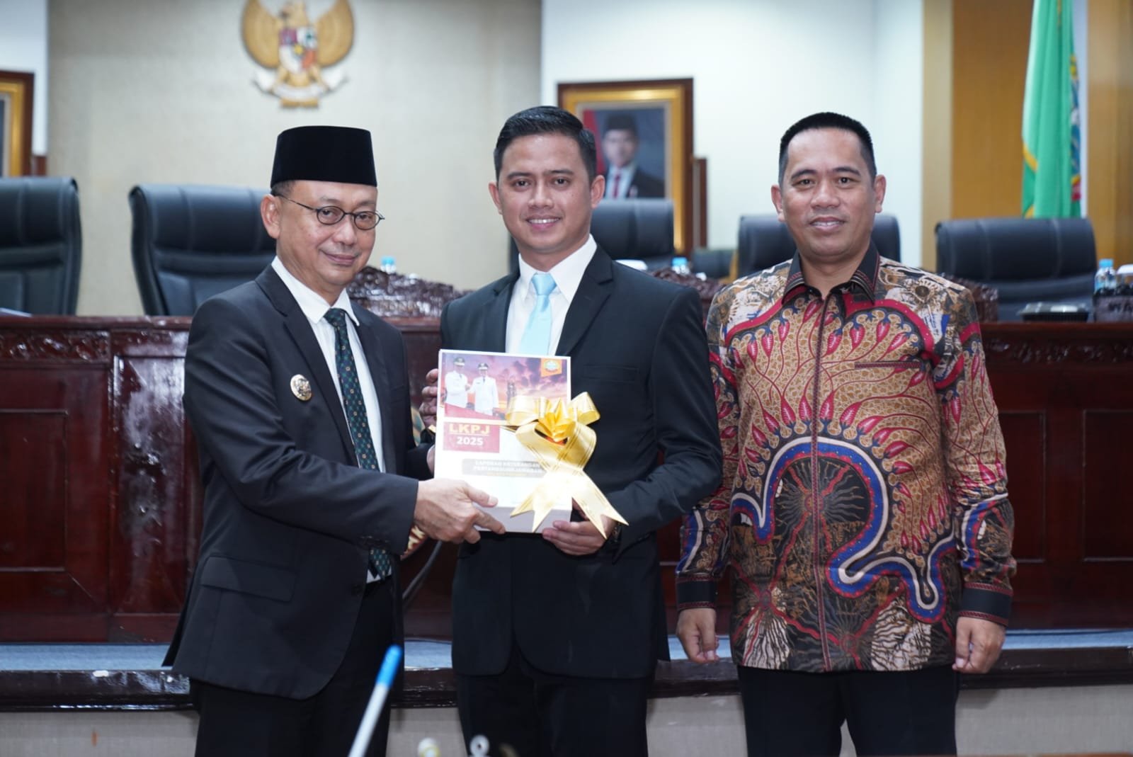Wali Kota Pontianak Sampaikan LKPJ Tahun 2025