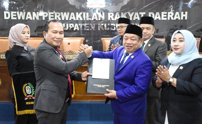 WTP 12 Kali, Bupati Sujiwo: Kepercayaan Publik Lebih Mahal dari Piagam Penghargaan