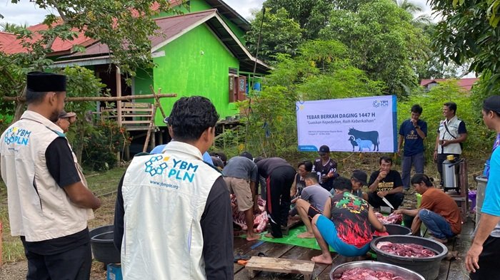 YBM PLN UIP KLB “Tebar Berkah Daging” Idul Adha ke Berbagai Wilayah di Kalbar