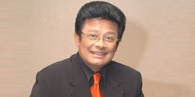 Penyanyi Senior Koes Hendratmo Meninggal Dunia