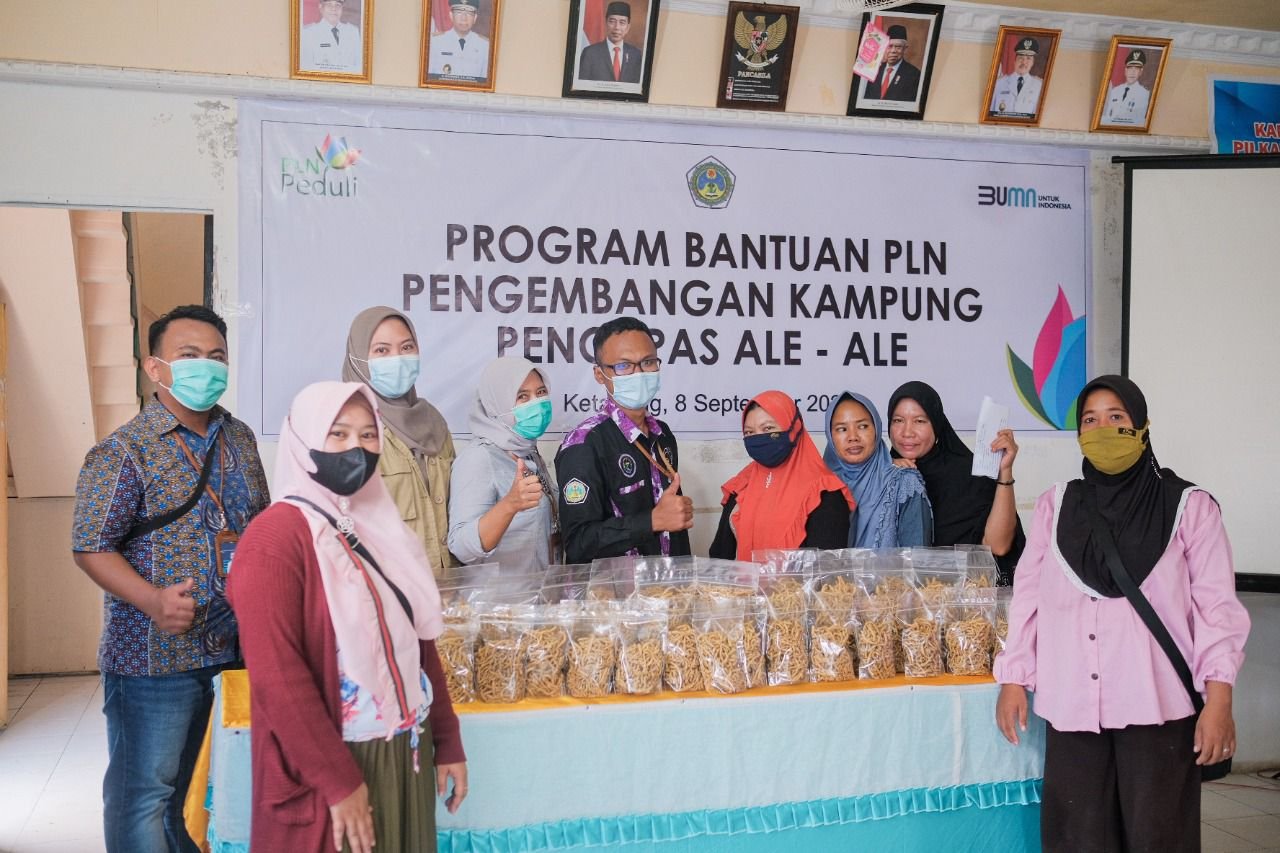 Dorong Pengembangan Usaha Warga Desa Sukabangun, PLN Salurkan Bantuan Senilai Rp 78 juta