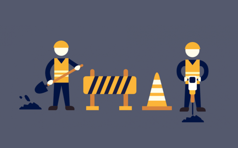 Demi Menjaga Keselamatan Pengguna Jalan, Personil Koramil Mempawah Hulu Perbaiki Jalan Berlubang