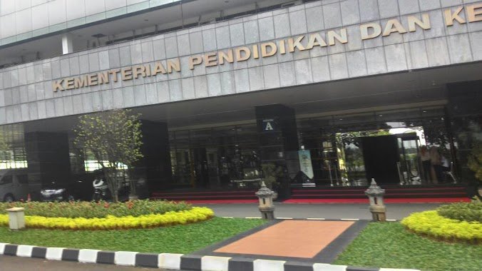 Kemendikbud Ristek Sebut Renovasi Ruangan Nadiem Mendesak