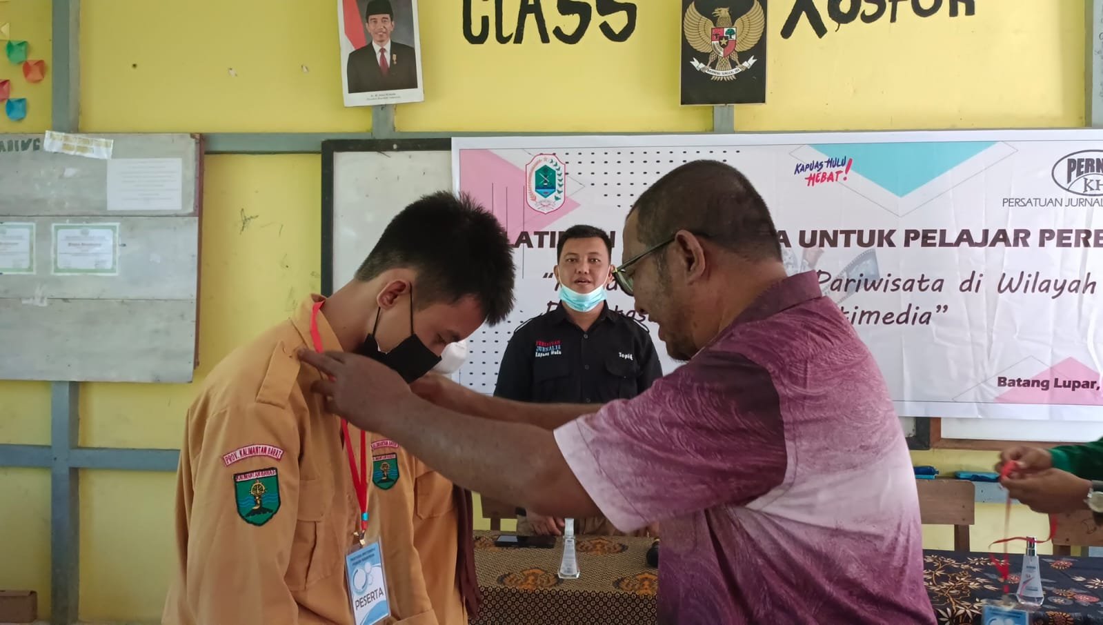 PERNIS Beri Pelatihan Multimedia untuk Pelajar Perbatasan