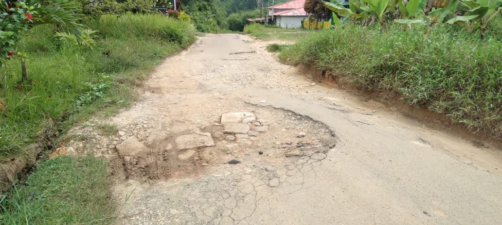 Dinas BMSDA Sanggau Siapkan Anggaran 1 Milyar Untuk Perbaikan Jalan Aster