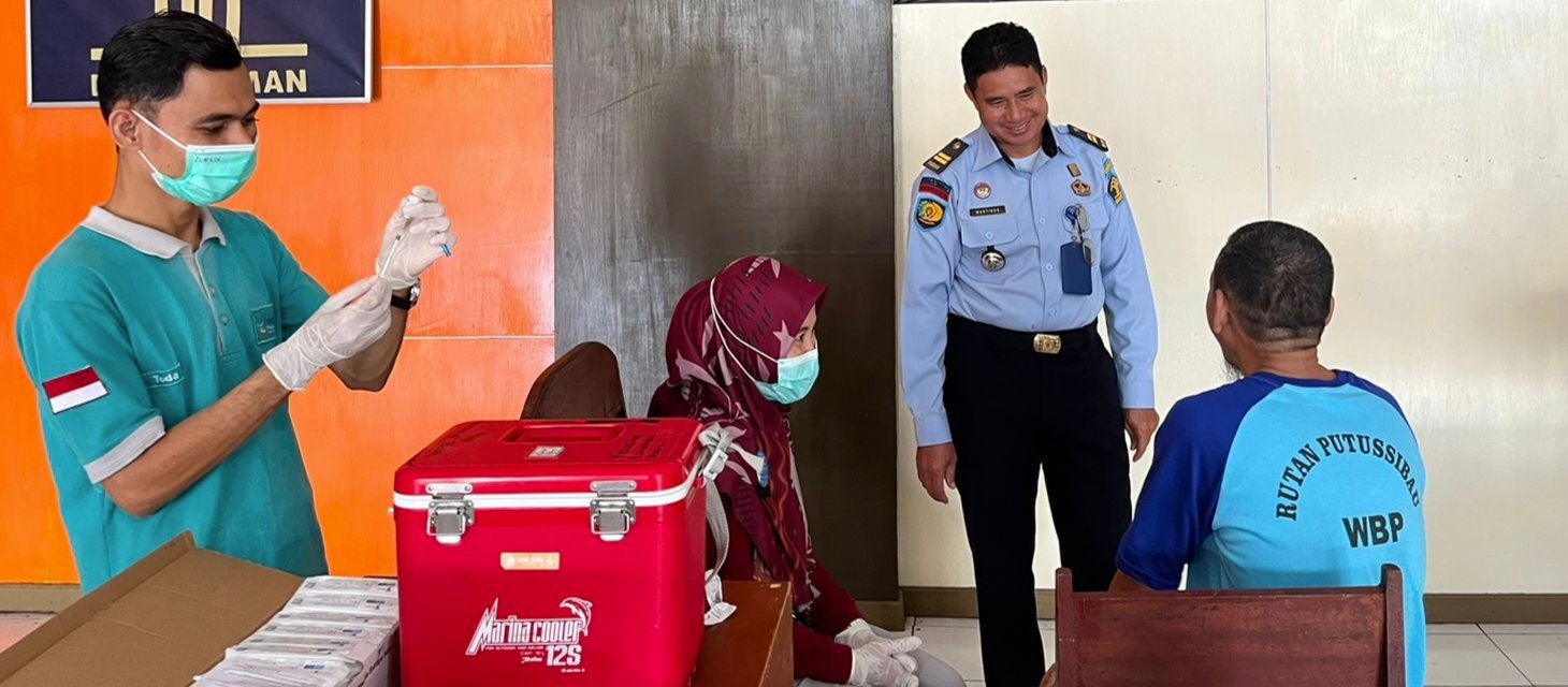47 WBP Rutan Putussibau Suntik Vaksin Covid-19