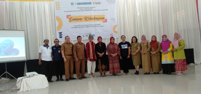Tenun Kalengkang Jadi Tema Seminar Budaya di Sanggau 