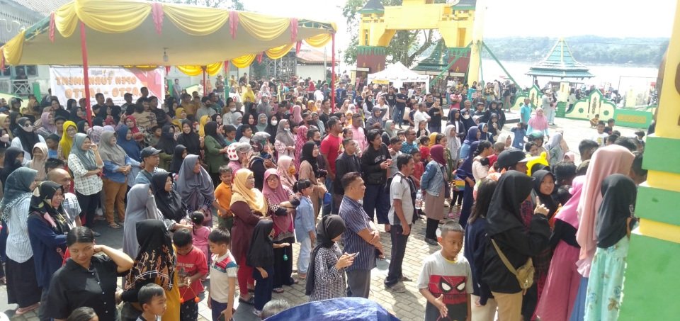 Diikuti 106 Peserta, Dewa Juara I Open Turnamen Lato-lato Kabupaten Sanggau 