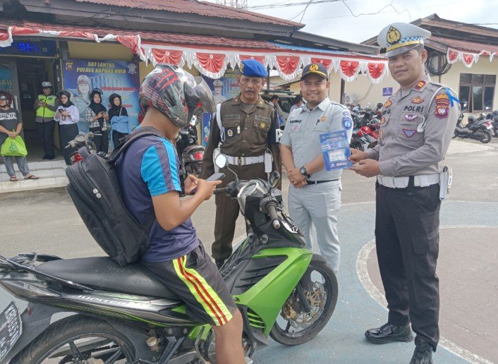 Hari Pertama Operasi Patuh Kapuas 2023, Polisi Beri Peringatan dan Imbauan Pelanggar Lalulintas