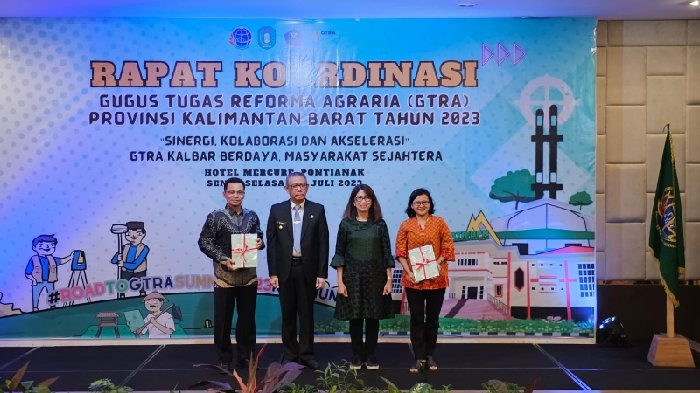 Sukses Kembali Amankan Aset, PLN Terima 86 Sertifikat Tanah dari Gubernur Kalbar