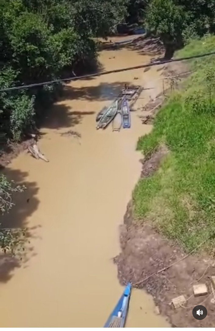 Air Sungai di Mentebah Keruh Diduga Ulah Perusahaan Sawit PT. BRP 