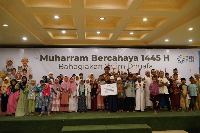 Tebarkan Kebaikan Bulan Muharram, YBM PLN UIP KLB Bahagiakan Anak Yatim Dhuafa