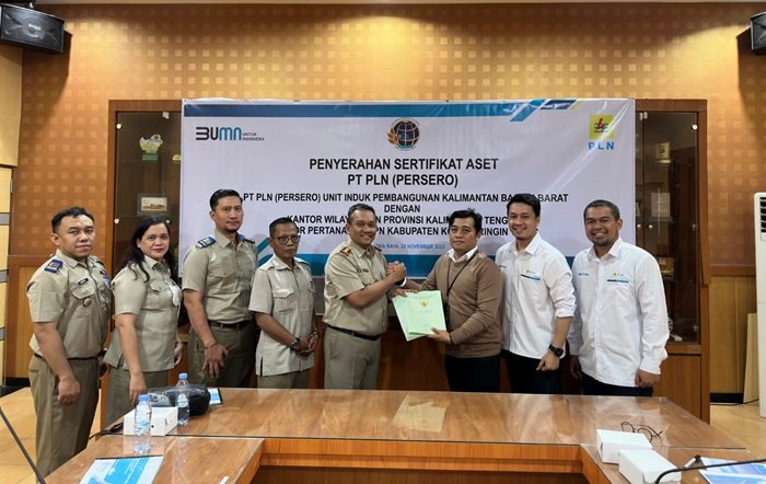 Kantongi Sertifikat Tanah Infrastruktur Ketenagalistrikan, PLN Berhasil Amankan 20 Aset di Kotawaringin Timur