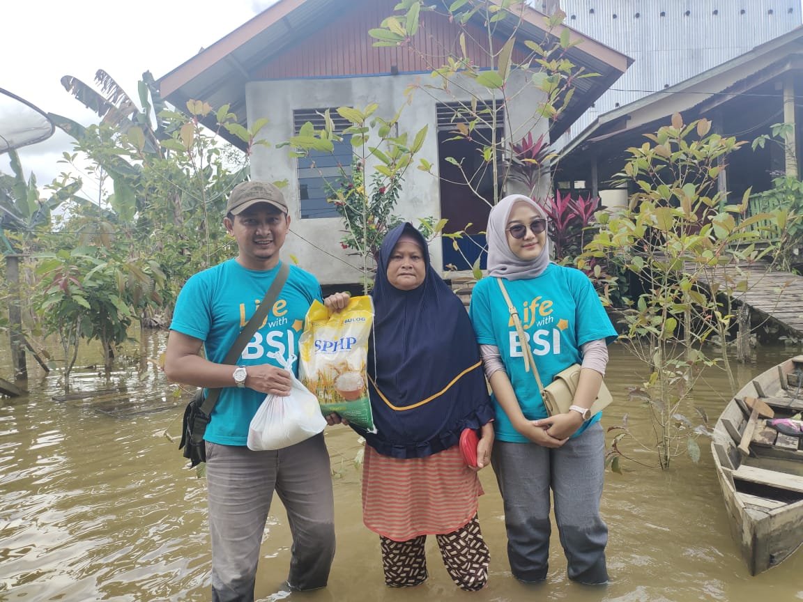 Korban Banjir di Desa Tanjung Jati Senang Dapat Bantuan dari BSI