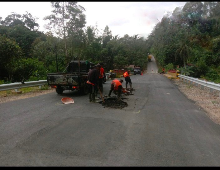 Proyek Jalan Nasional Kapuas Hulu Rp4,6 M Akhirnya Diperbaiki